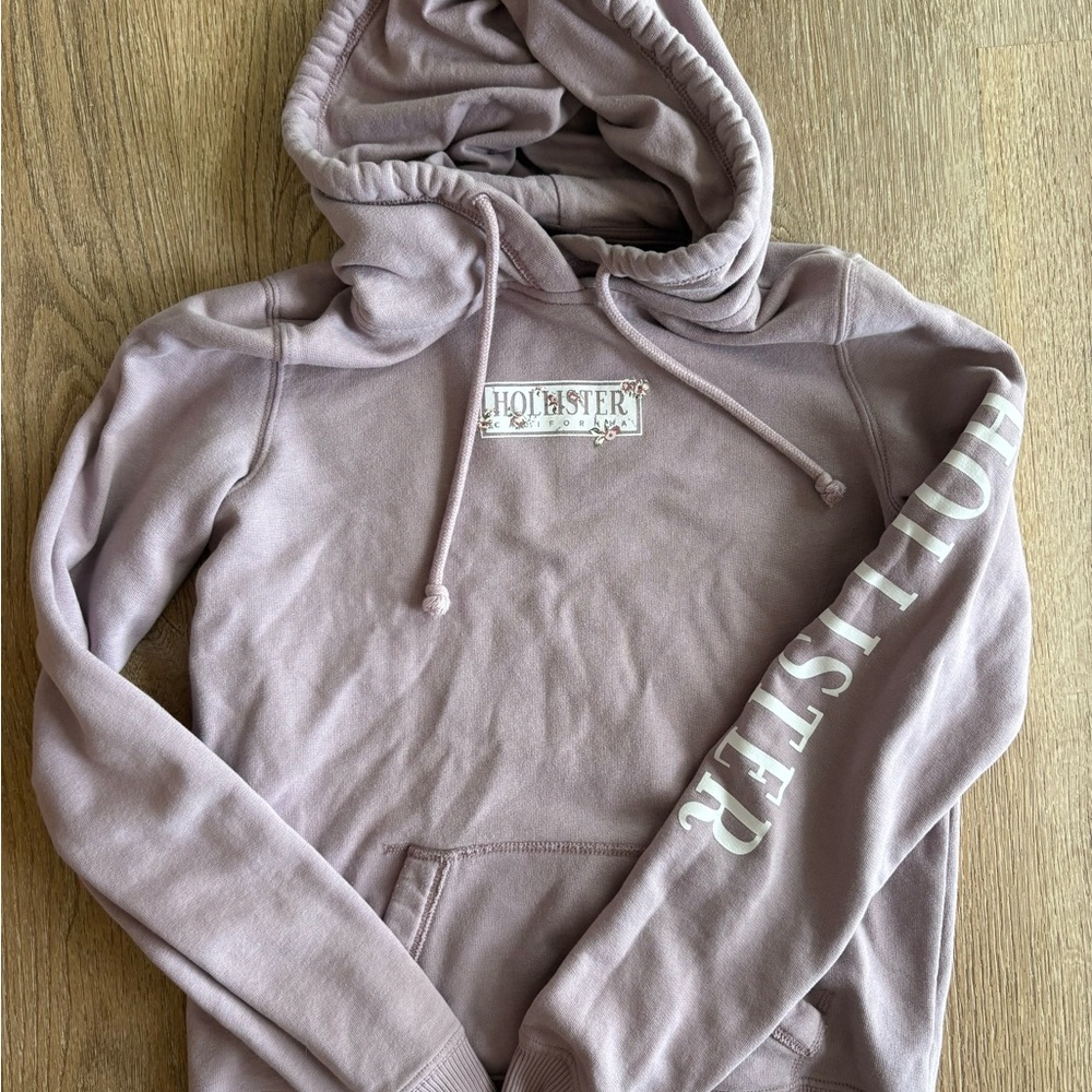 Hollister Lavender Sweatshirt with Logo